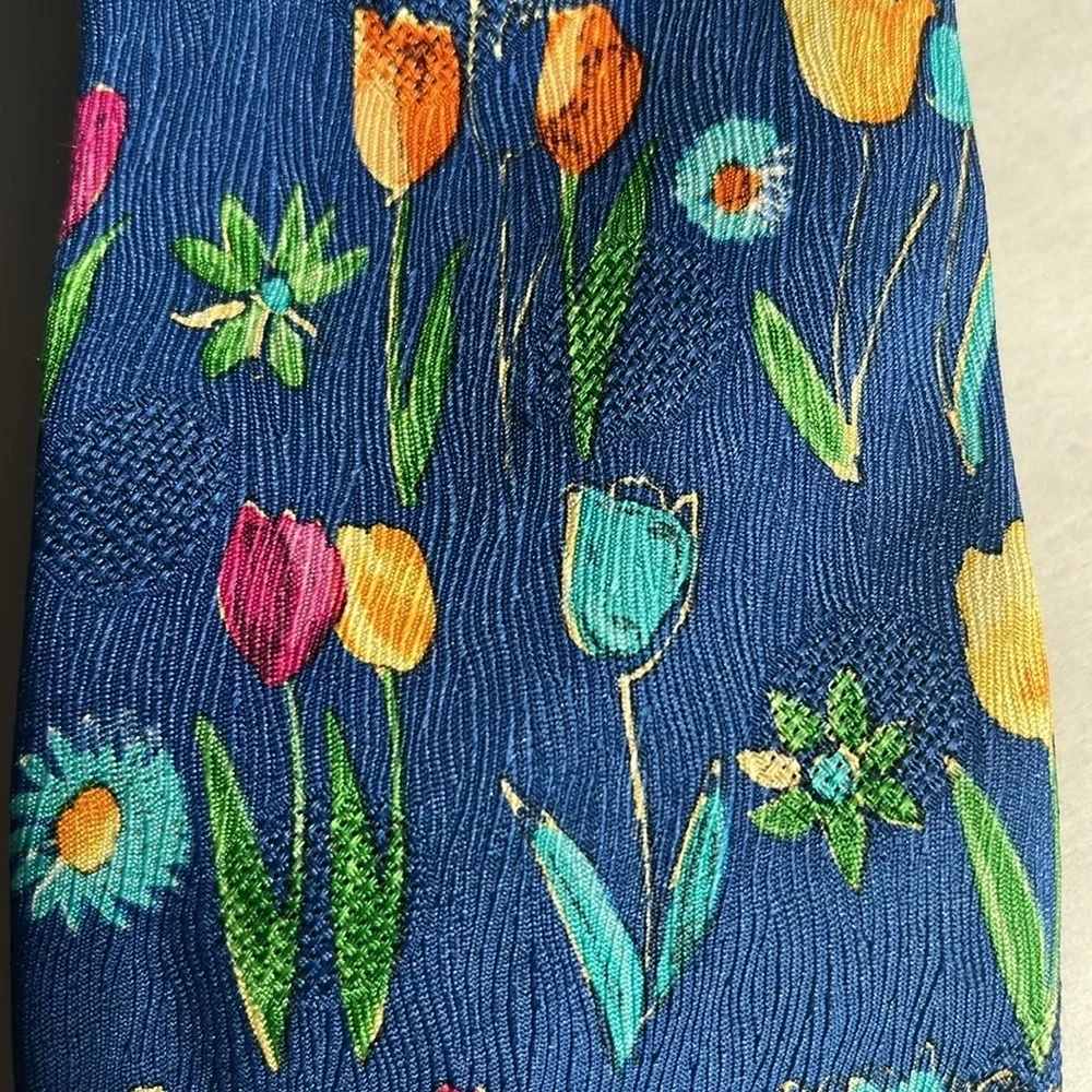 Ermenegildo Zegna 100% Silk Royal Blue Tie with Tulip Floral Novelty Print